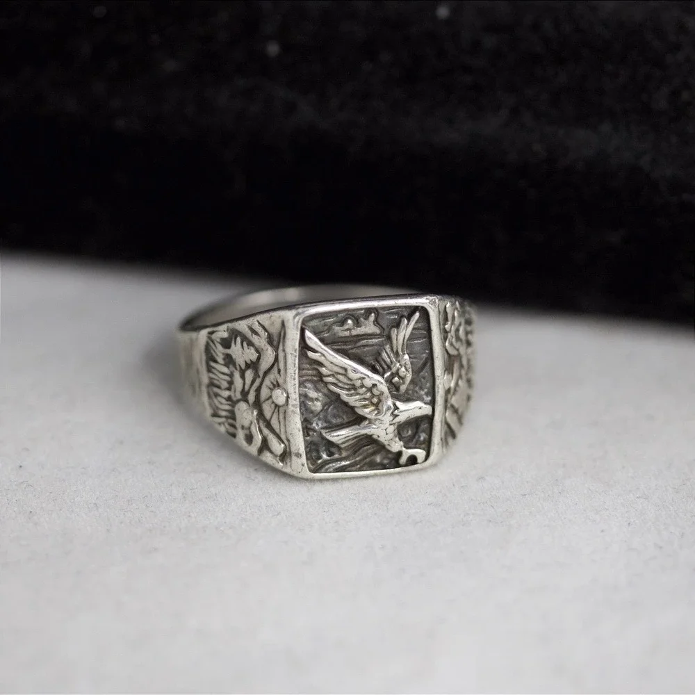 Vintage Sterling Silver 925 Eagle Signet Ring Size 12.5 Soaring Bird Nature Scen